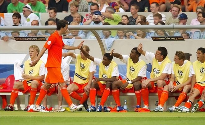 德罗巴在德国队比赛中败北，逆转引发热议！(德罗巴在德国队比赛中败北,逆转引发热议的球员是)